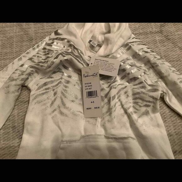 Splendid zebra print girls pullover hoodie sweatshirt NEW Size 4/5 white/silver - Picture 2 of 4